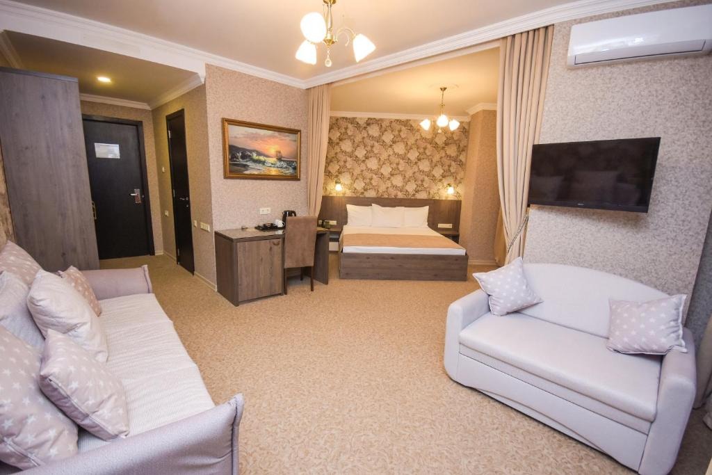 هتل اولد گاردن باتومی